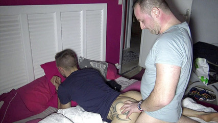 Gaybareback: Romain fodida em pêlo por um cara gostoso e raça