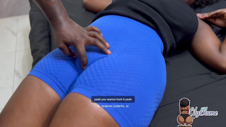 Afrocummy: 그만두다! 그녀의 보지를 만지고 후장 구멍에 사정하는 Sis