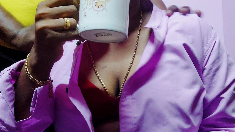 Desi Mohini: Suri rumah desi India berkongkek sebenar dengan teman lelaki