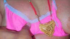 Housewife 69: Mädchen-sex mit kleinen möpsen