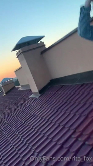 SugarNadya: Rooftop blowjob
