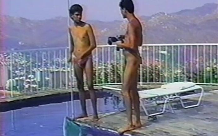 Gay RetroX VHS: 性感的大屁股在节奏 4