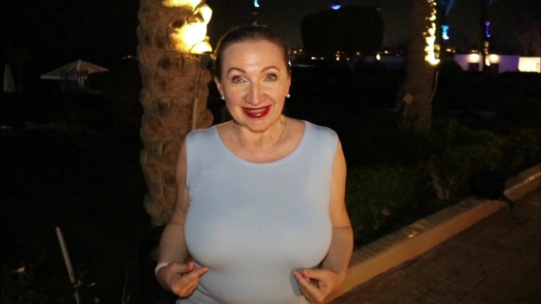 MariaOld: Mature Cougar Flirting with Stranger in the Park and Take...