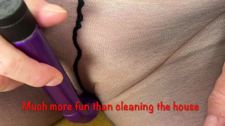 Mr MF: Mrs Mature Feet Domestic Goddess Till She Finds a Toy 535