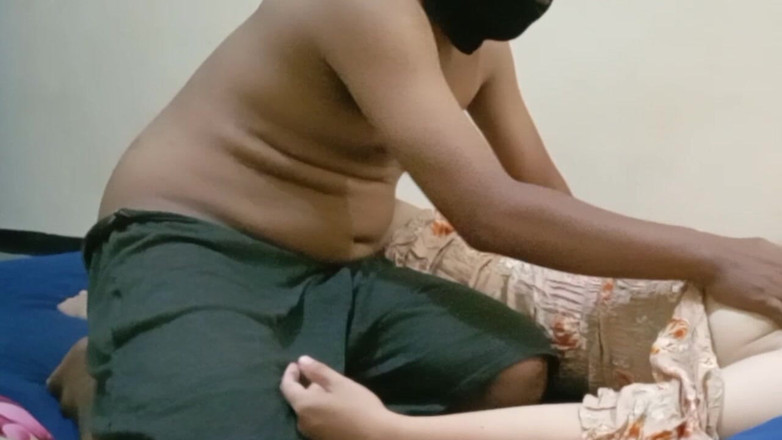 Angelina Pop: Üvey anneye masaj yaparken baştan çıkarılmamaya çalış