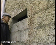 La France a Poil: Caroline lives the hitchhiker's fantasy to the fullest.