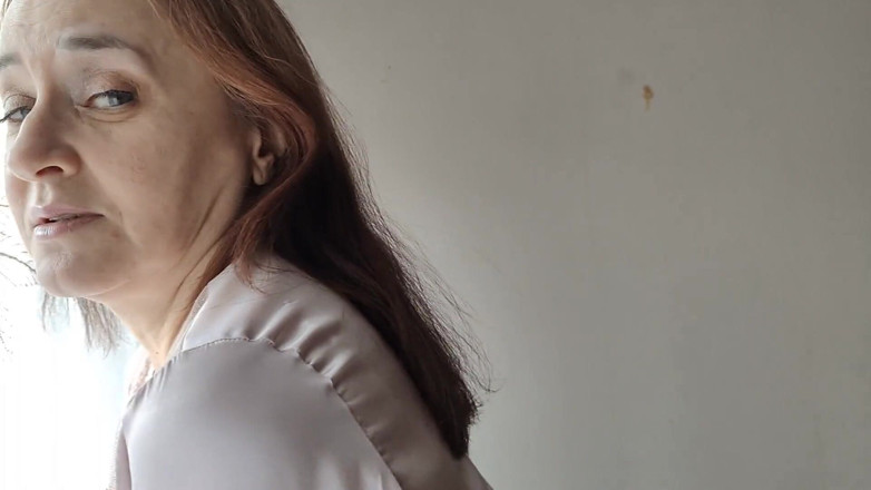 Tumanova Alina: El Gran Culo De La Esposa Ahogó La Erección Matutina...