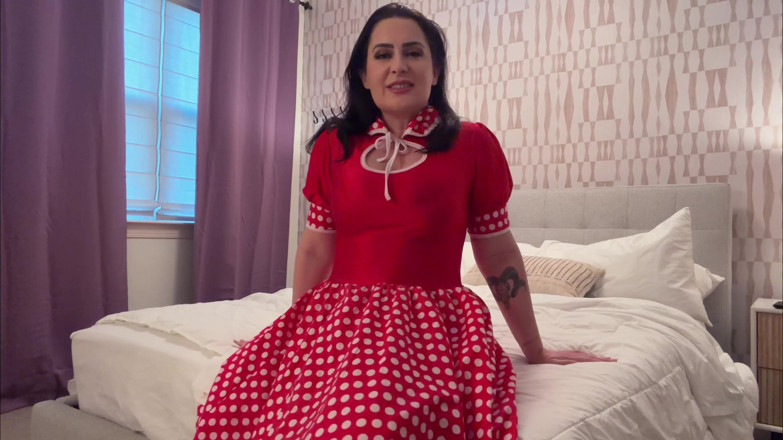 Kink in Time: Tilly Mcreese's Sultry '50s Jerk off Instruction 4K POV Temptation Awaits!