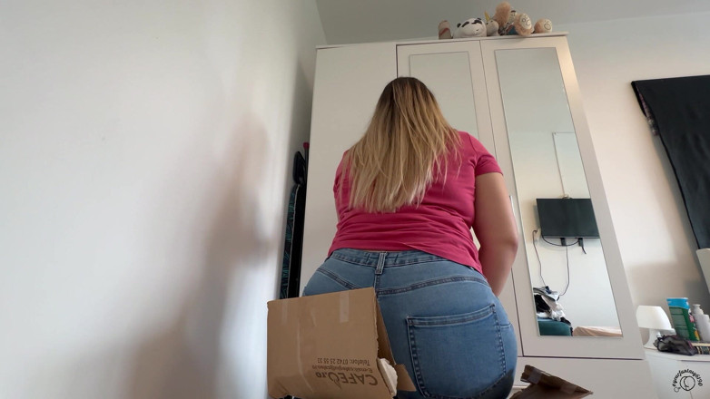 Your fantasy studio: Giantess Fart Butt Crush on Cardboard House