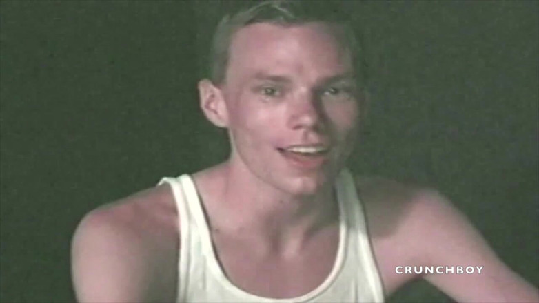 GAY VINTAGE PORN: Questi ragazzi si diverte a succhiarsi da solo per divertimento