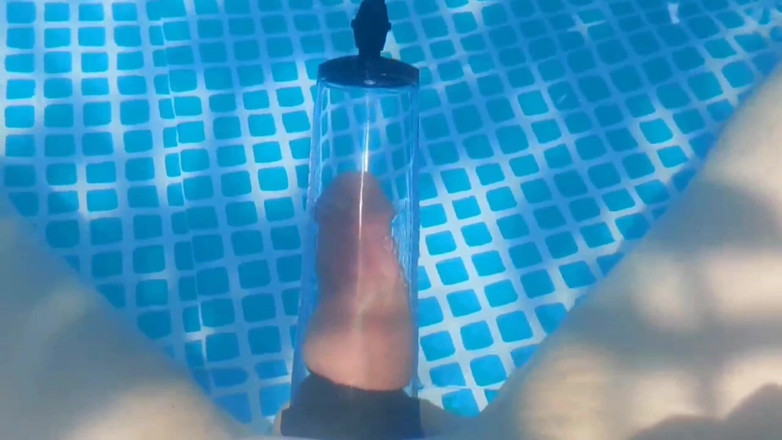 Kitty_Cross: Fantasi Lelaki Pondan dalam HD