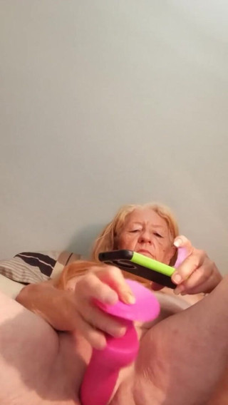 Granny fucksalot of dick: Il piacere della nonna