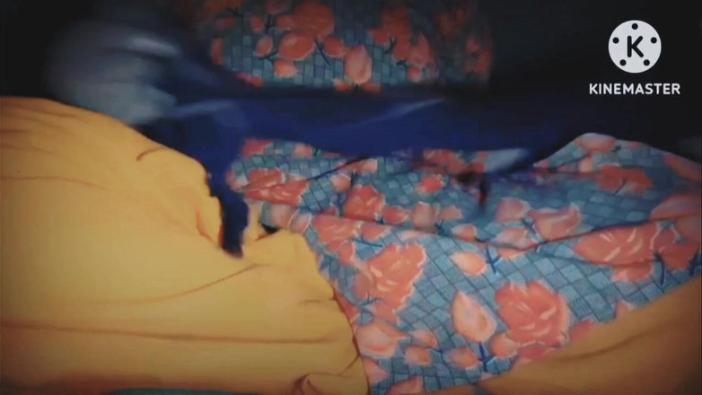 TricolorMusic3: Şalvarı üzerinde mastürbasyon yaptı, şehvetini tatmin etmek için soyunuyor ve mastürbasyon yaptı,...