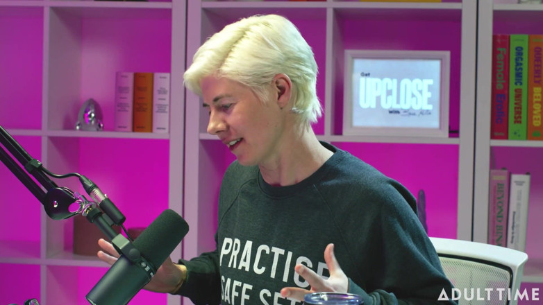 Adult Time Podcast: Blake Blossom: Brainrot, Facetune dan Futanari | Podcast Masa Dewasa