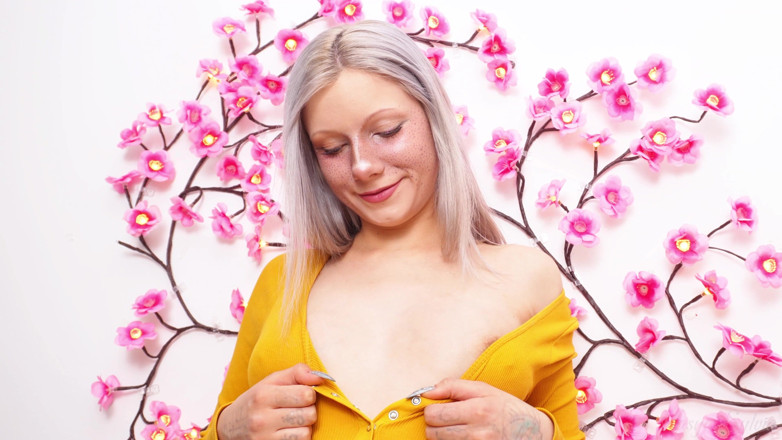 Vasya Sylvia: Jag väntar på att sperma ska fylla min – coolt!