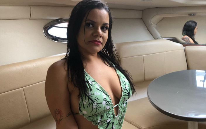 Clarkes Boutaine: POV Horny Amazona PAWG Craves BBC in Ass