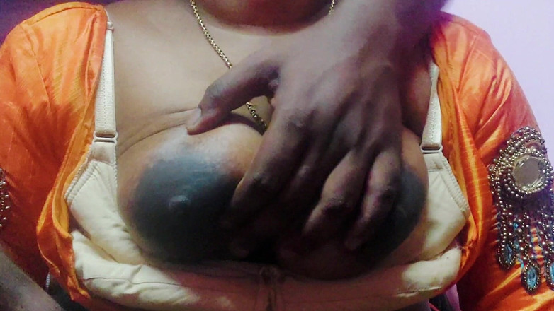 Desi Mohini: Süper seksi ateşli üvey kız kardeş benimle seks yapıyor