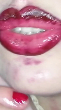 Pepek super. Red Lips