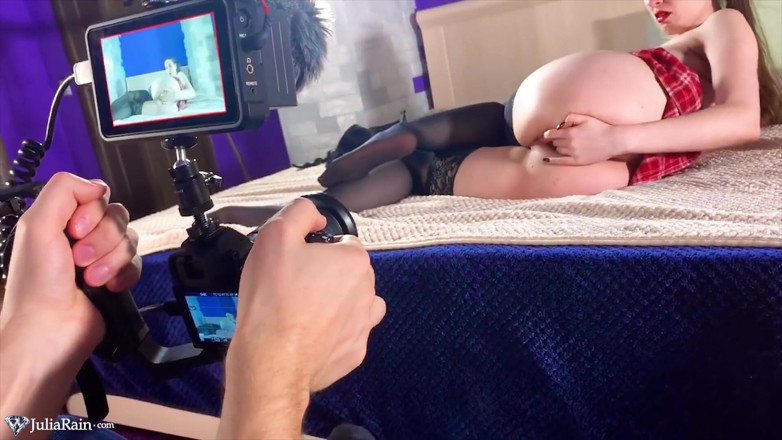 Julia Rain: Lieve babe gepassioneerd poesje spelen tijdens het filmen van porno