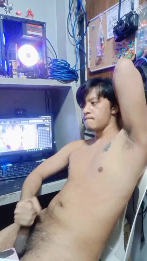 Rent A Gay Productions: Twink din Asia are parte de propria spermă