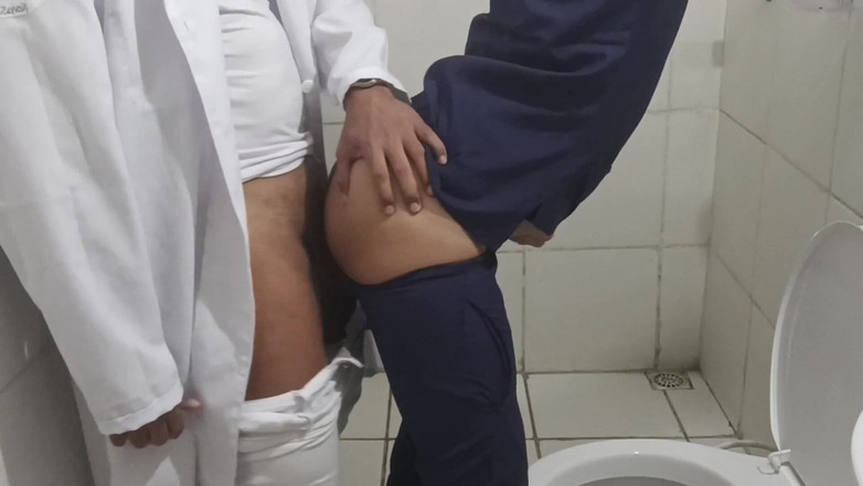 MiguellTrajano: Doctor and Nurse Have Sex in Hospital Bathroom