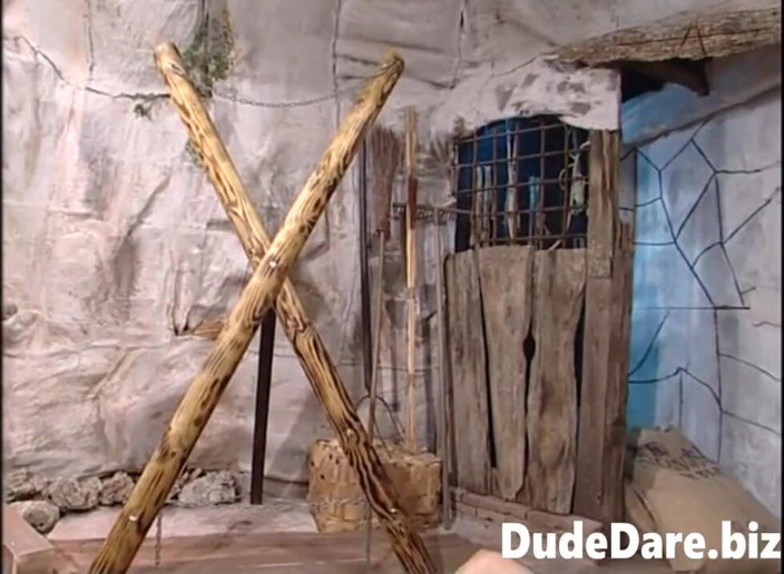 DudeDare: Randy Dude melancap dengan ghairah pada penjara seks solo
