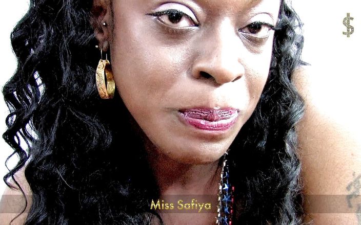 Miss Safiya: Großer schokoladenarsch auf einem fahnenkuchen