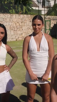 Een geil trio met lesbiennes Alexis Crystal en Black Angel