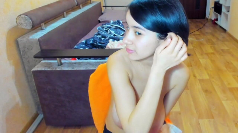 myla_angel: 熱い巨大なフーターズ!