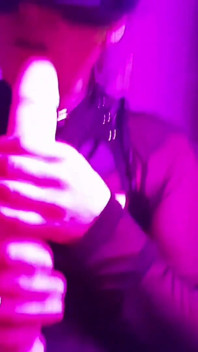 This Is My First Time Giving a Blowjob in the World of Virtual Reality