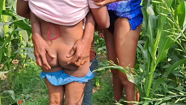 Desi step mom: ホットな妻、新しい最新の3つのいくつかのセックス、屋外でのセックス