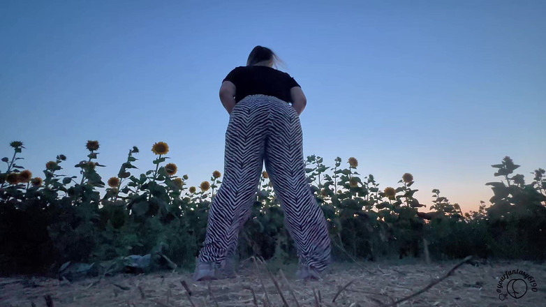 Your fantasy studio: Sunshine fart drottning - fält av stinka blommor