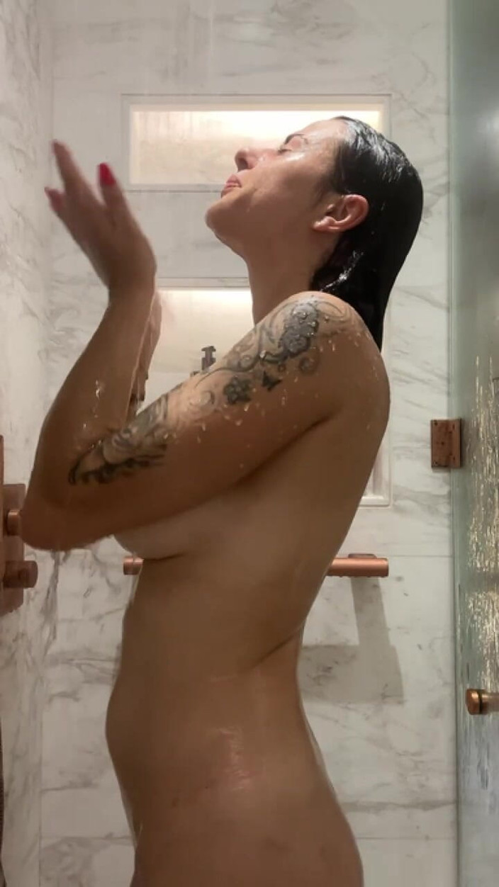 Billie Star Real: Billie Star Möpse in Der Dusche