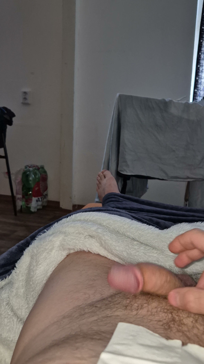 FeaturedLock451: I Can't Stand Squirting a Lot of Cum Today