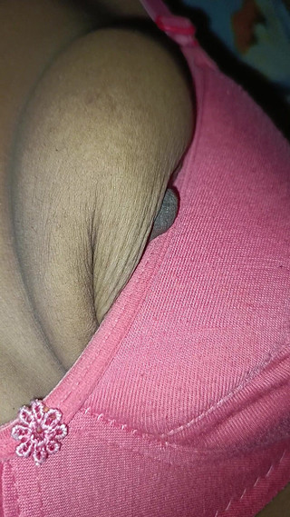 Rachna bhaabhi sex: Ateşli desi köyü rachna yenge yarak emiyor ve ağzını sulatıyor