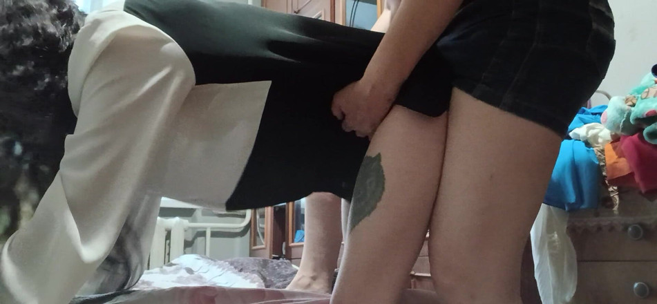 Lesbian-illusion: Anstelle von zusätzlichem Privatunterricht zu hause fickt mich meine MILF-lehrerin...