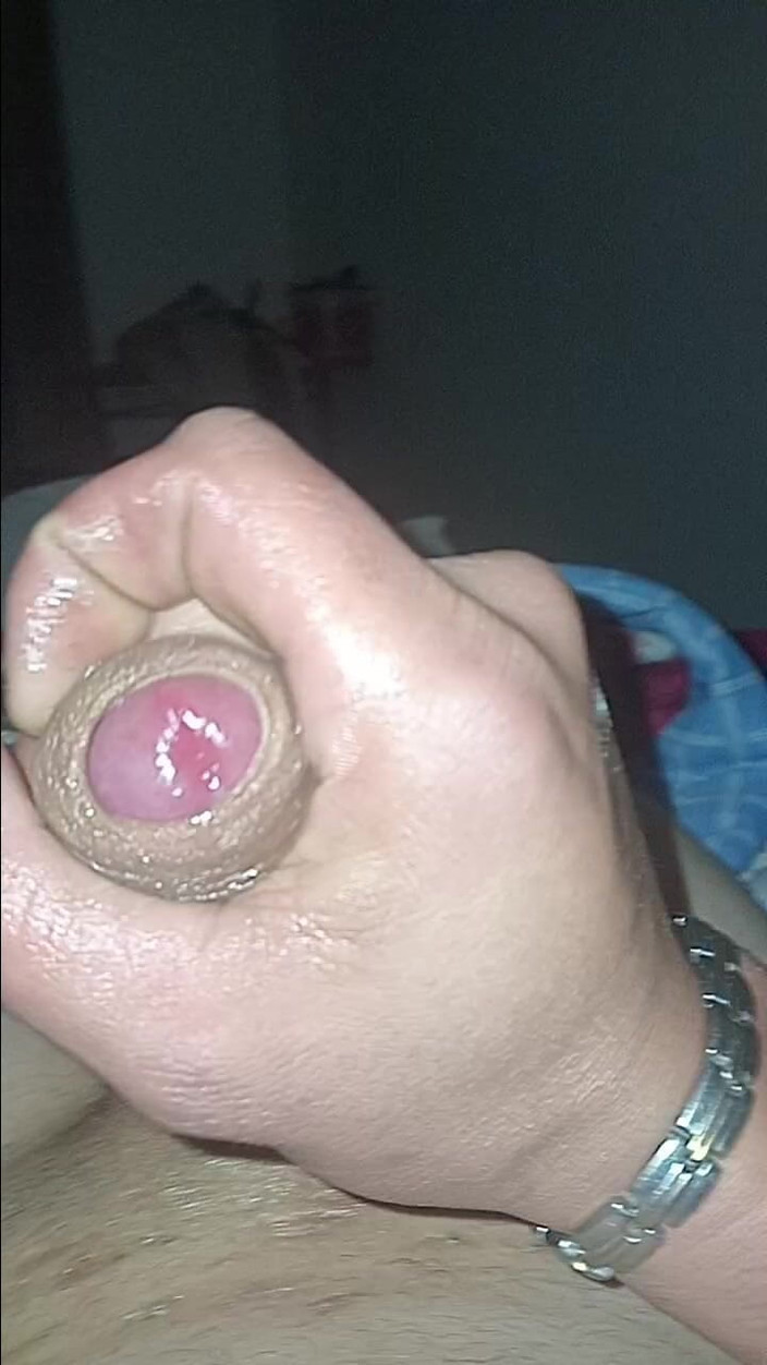 ELFIE33: jerking off