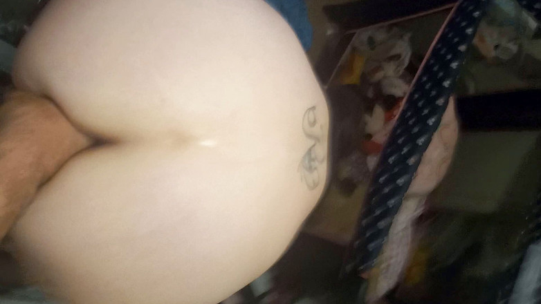 Big Red and her Pretty Kitty: 赤のためのラフオナニー町の兼ごみ箱