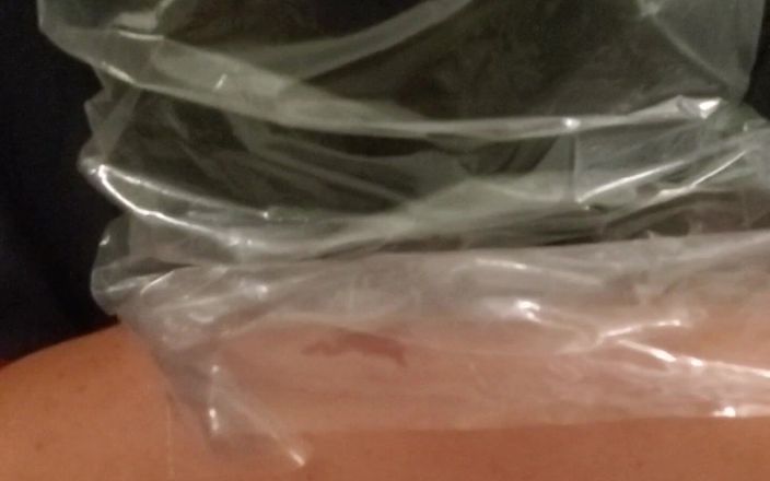 RefillMeAsYouWant: Hogtied med Zado handbojor och dubbel penetrerad