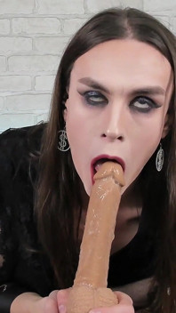 Very Deep Blowjob for My 20cm Dildo