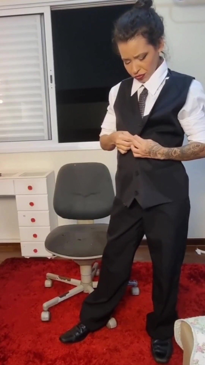 Espuleta: Spogliarello completo