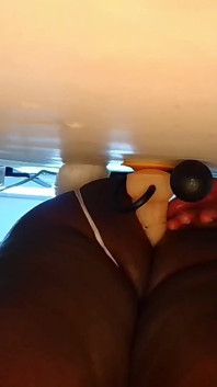 Sissy miluje její dildo