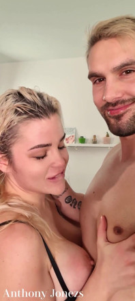 Hot Blonde Kissing Blowjob