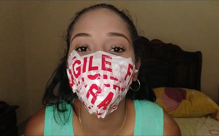 Selfgags Latina Bondage: 20-jarige latina newbie: welkom in de wereld van de fetisj!