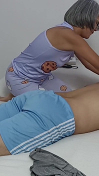 Am primit un masaj cu final fericit.