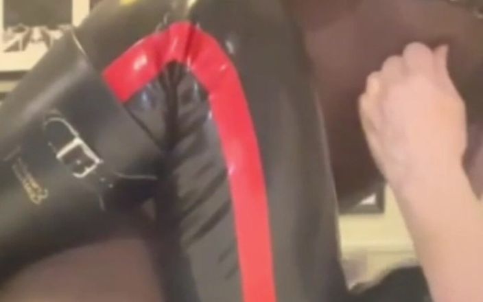 Black smoking muscle stepdad: 口頭で激しい異人種間のおっぱいとディープスロートオーラル