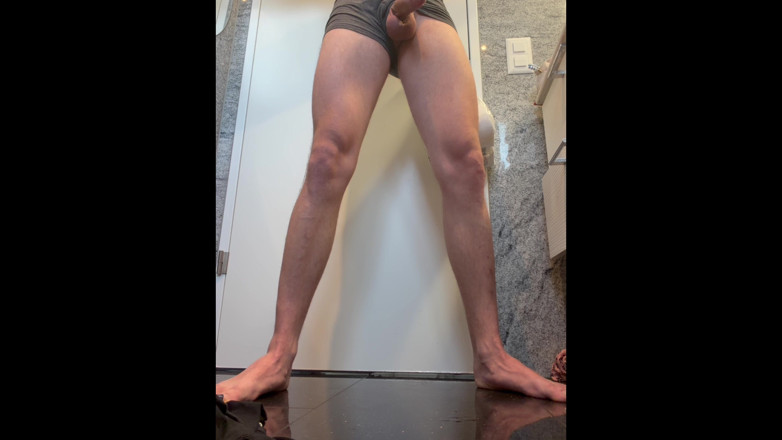 Daddys Legacy: Polla Joven Goteando Sobre Las Baldosas Del Baño Por La...