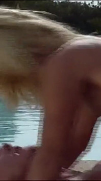 Mame sexy mature blonde și brunete futute cu degetele adânc și futute tare