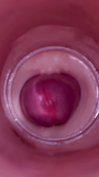 Inseminare feminină - camera internă surprinde ejacularea profundă masculină