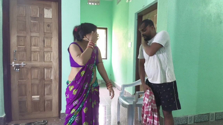 Sona bhabhi: Sexy indische hausfrau, die ihren ehemann betrügt, von einem gasboten...